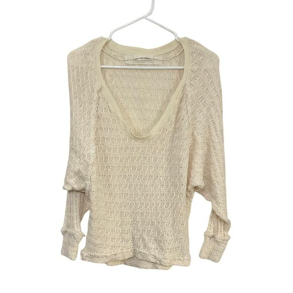 FREE PEOPLE Cream Knit Fringe V-Neck Thiens Hacci Dolman Sleeve Sweater XS - Picture 3 of 7